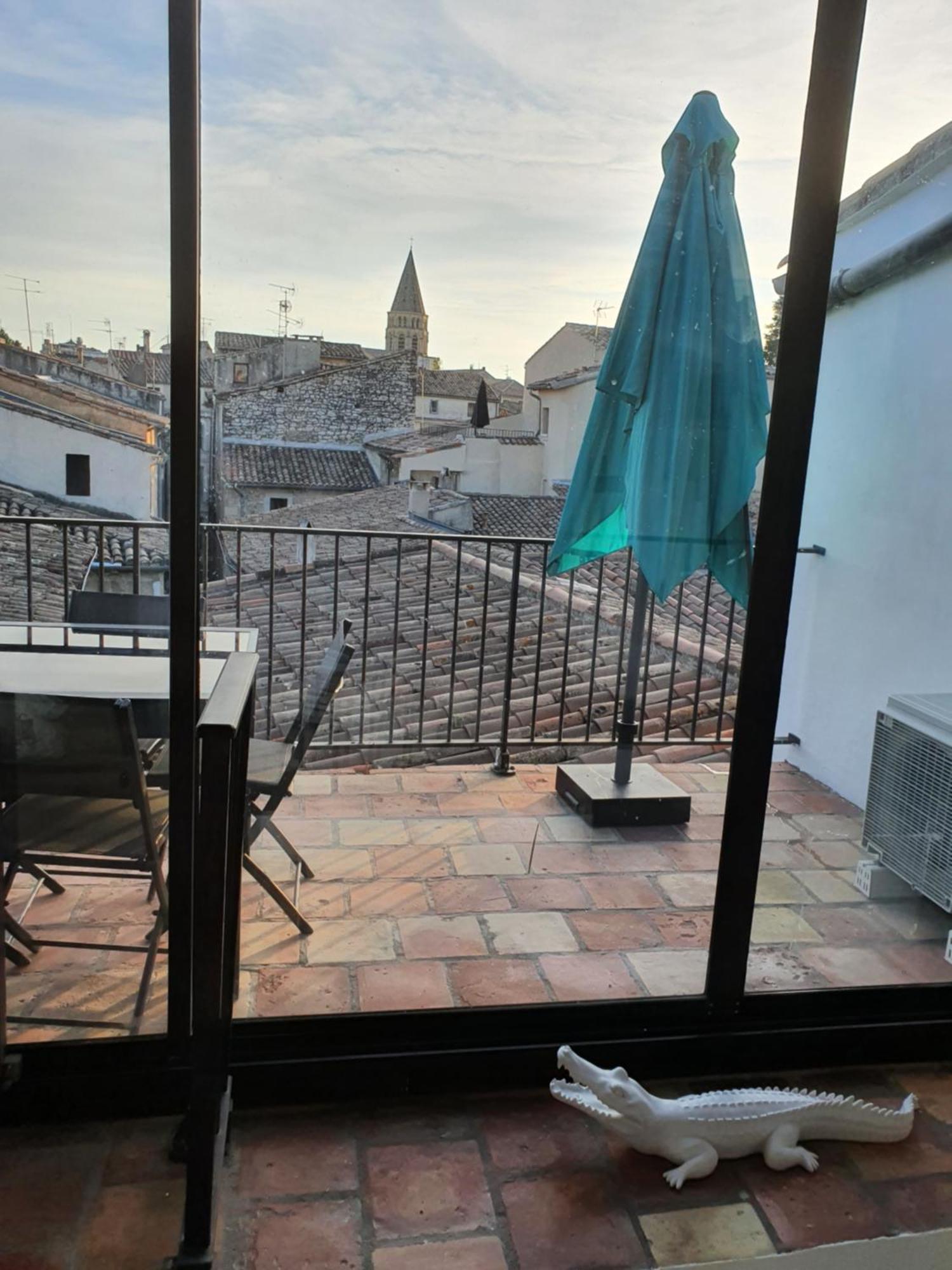 Au Coeur Du Centre Historique - Immeuble Classe - Terrasse - Climatise Nîmes Eksteriør bilde